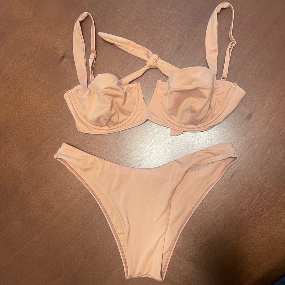 Monday Swimwear Bikini in color “sand”